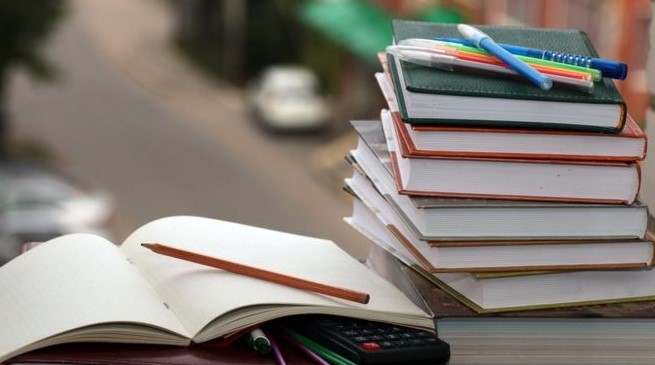 Read more about the article Education publisher Pearson to phase out print textbooks